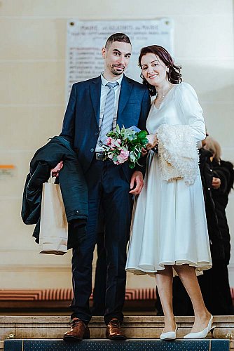 Les mariés à la sortie de la mairie de Nogent-sur-Marne