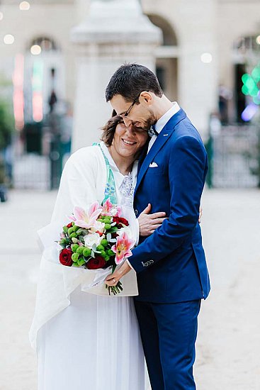 Les mariés devant la mairie de Vincennes