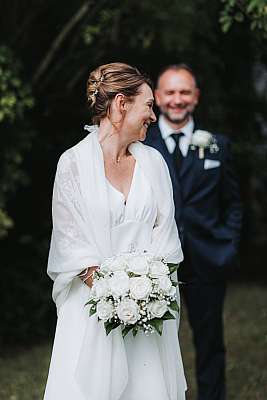 La mariée avec son bouquet