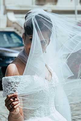 La mariée sous son voile 