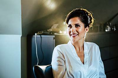 La mariée durant les préparatifs
