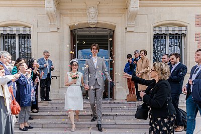 La sortie des mariés de la mairie de Montrouge