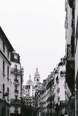 Vue sur le Sacré-Coeur depuis la place Jules Joffrin