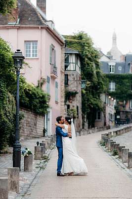 Séance photo de couple à la rue de l'abreuvoir