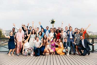 Photo de groupe sur le pont des arts