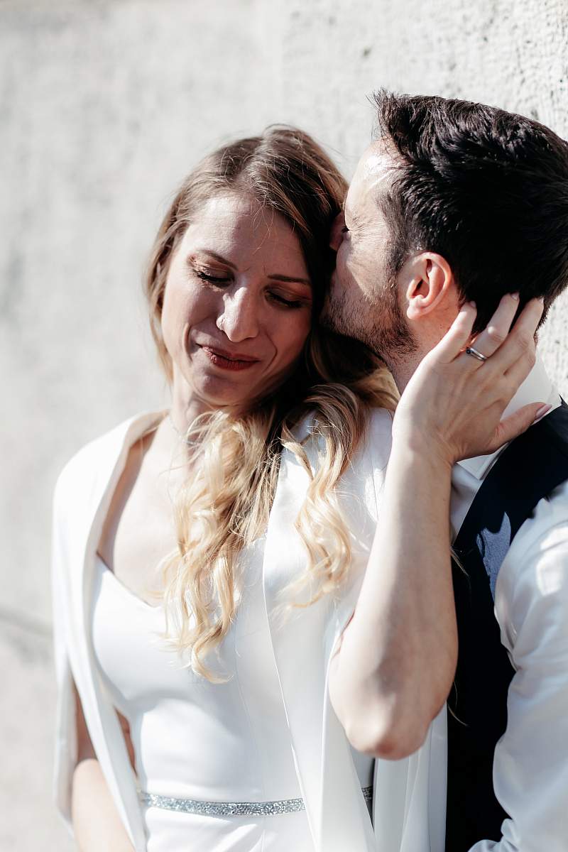 Le baiser dans les cheveux
