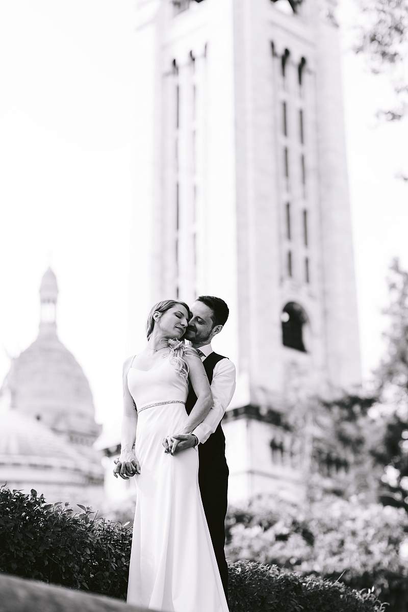 Portrait du couple devant la basilique