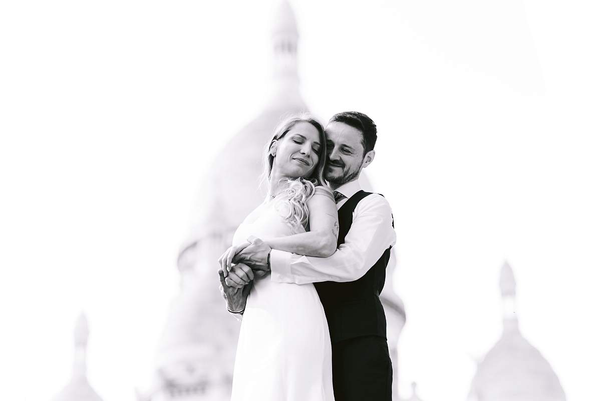 Portrait du couple à Montmartre en Noir et Blanc