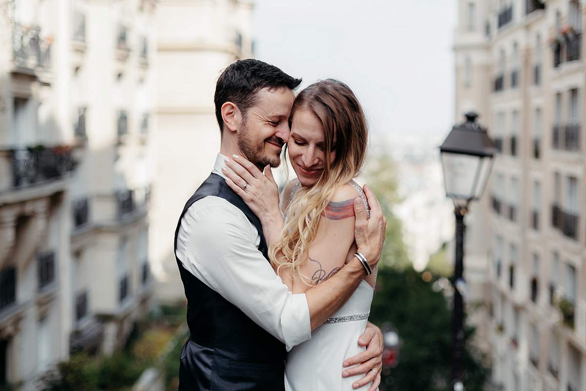 Photo de couple typique de Montmartre