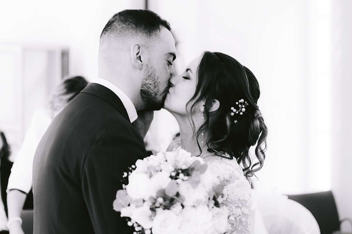 La mariée dans la salle des mariages