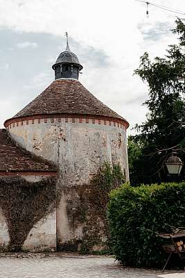 Les dépendances du château de Mauvières