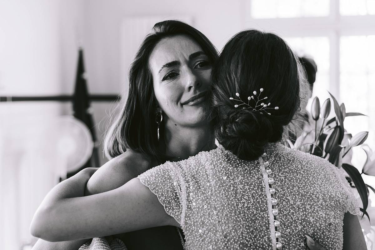 Les larmes de la témoin de la mariée