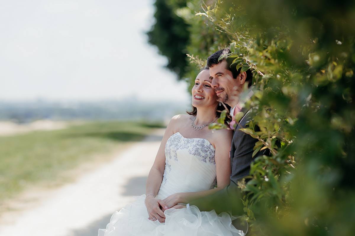 Le couple dans les buissons de jacinthe au domaine de Saint-Germain-en-Laye