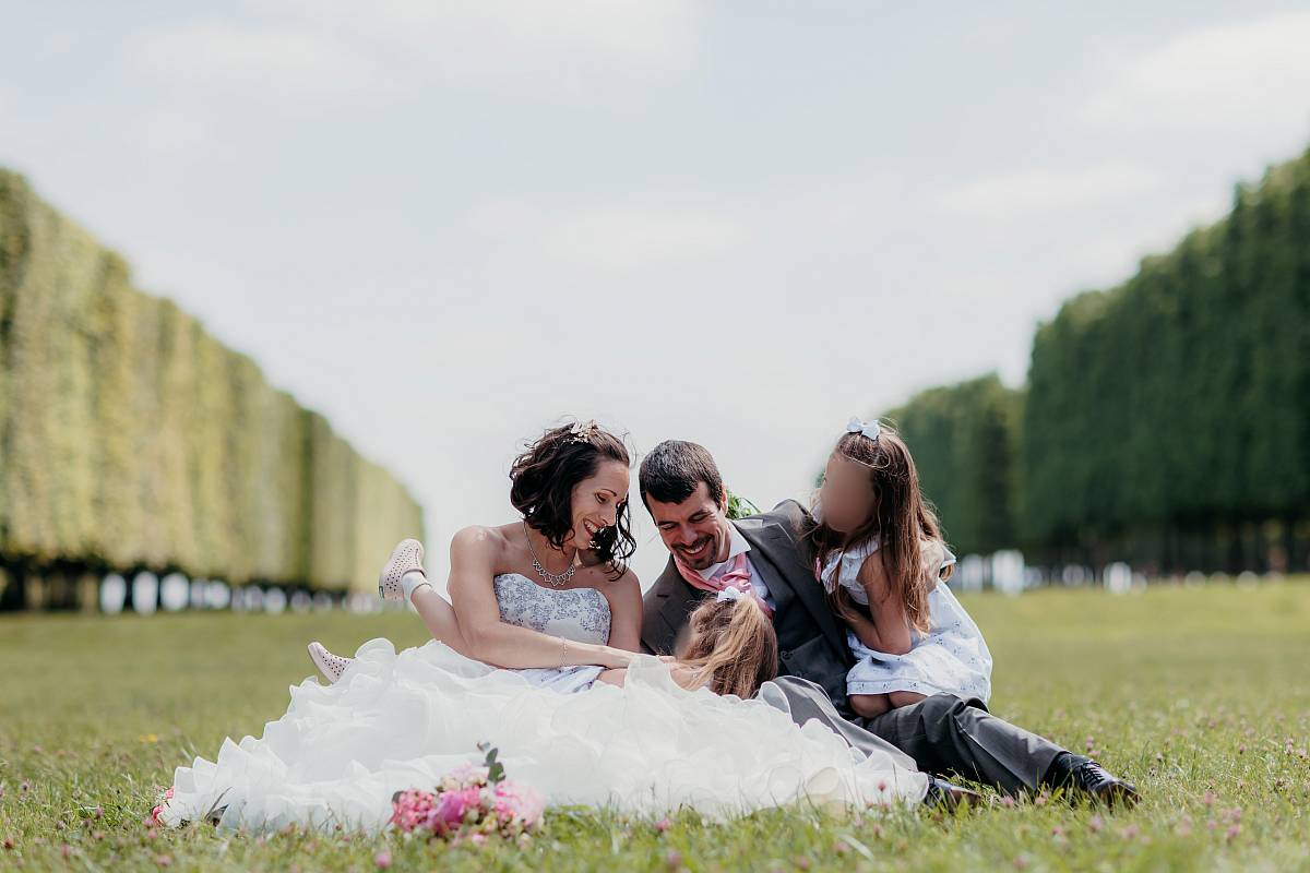 Portrait de famille dans le parc de Saint-Germain-en-Laye