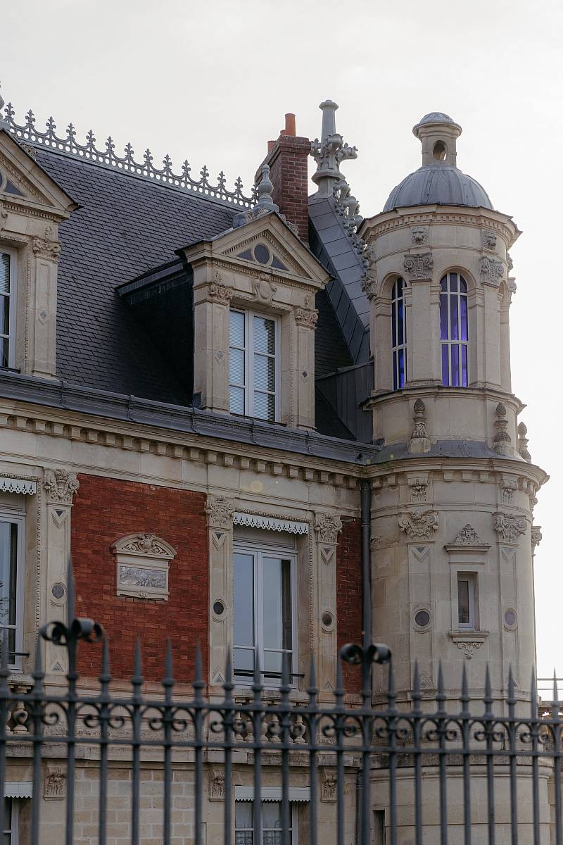 Le château du prieuré à Conflans-Sainte-Honorine dans le département des Yvelines