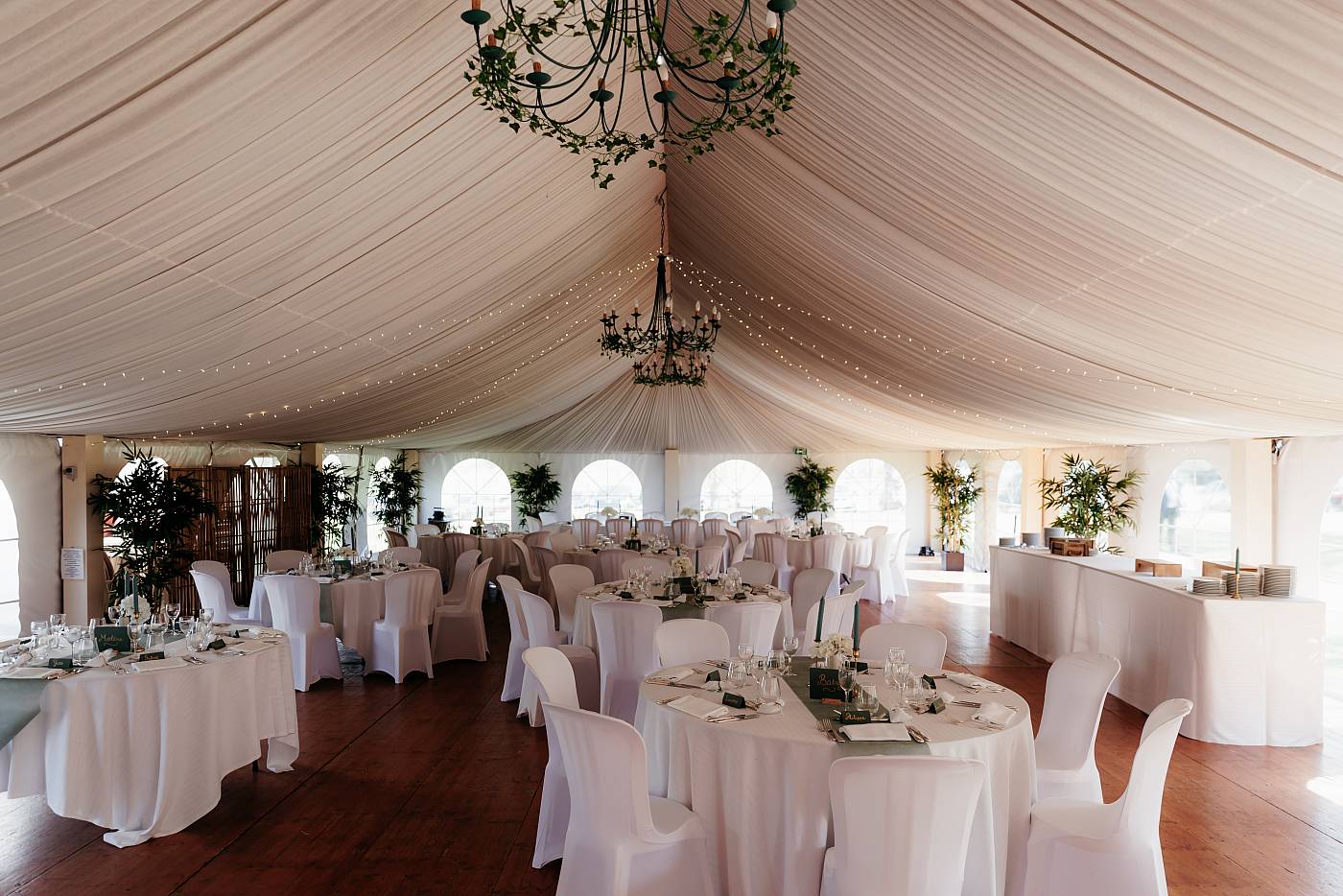 La tente abritant la réception