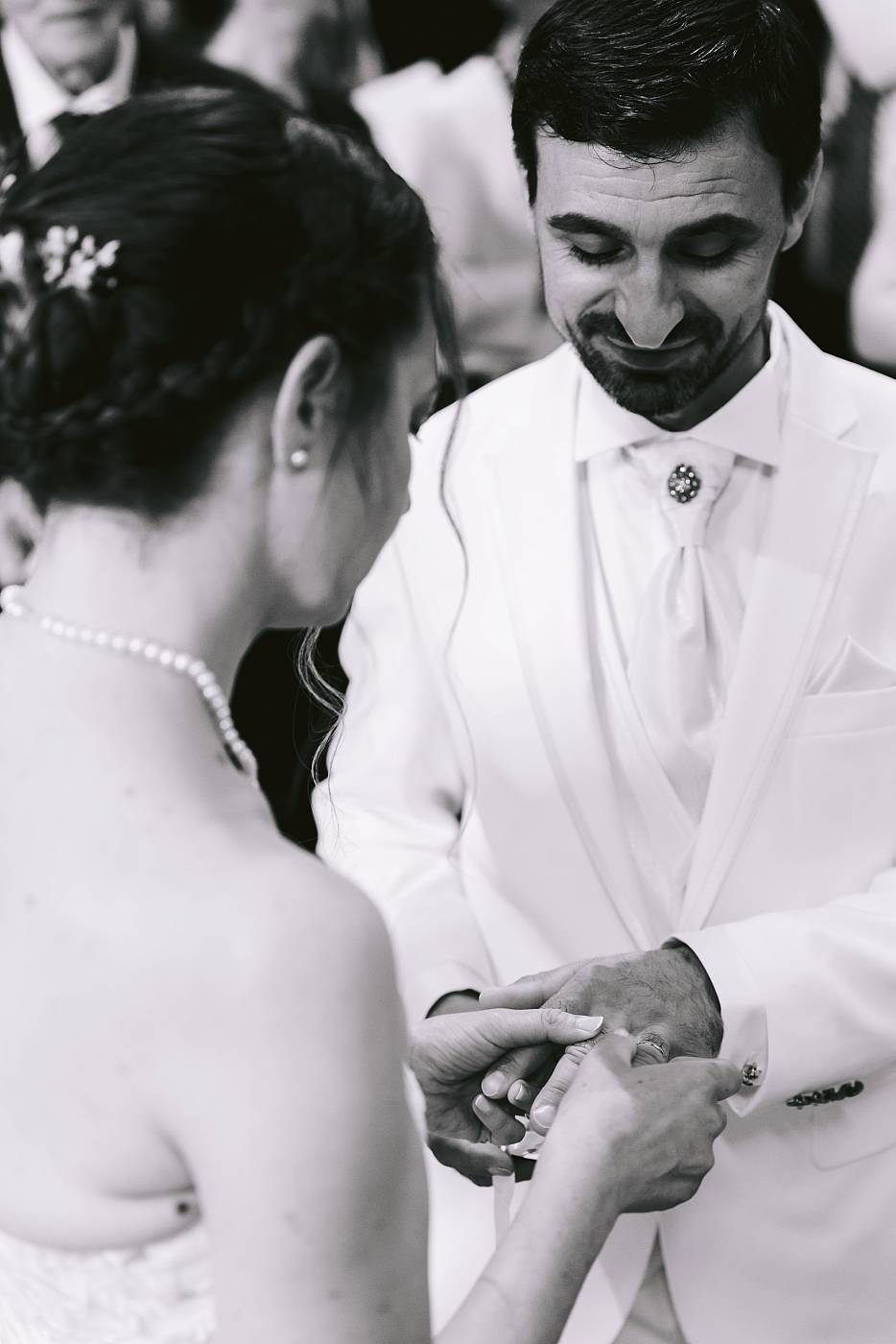 L'échange des alliances à l'église de Montesson