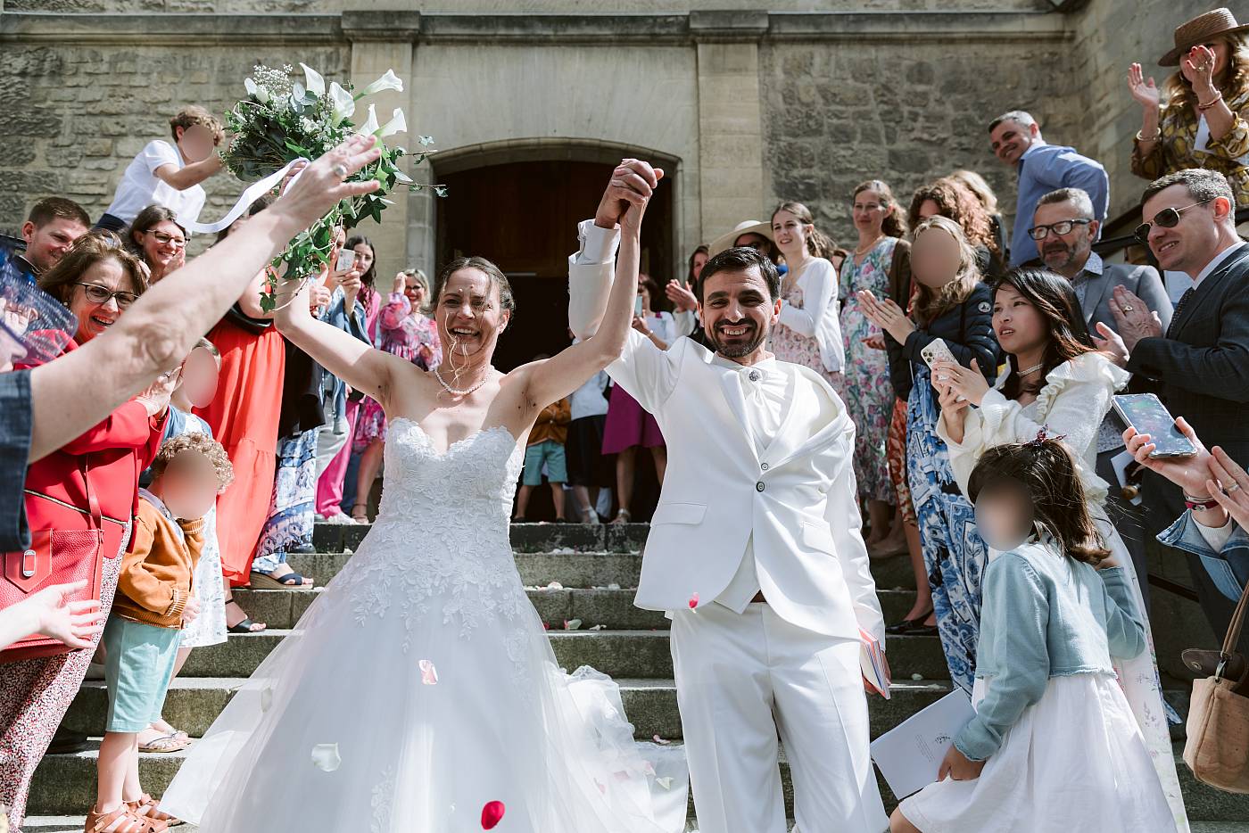 Les mariés à la sortie de l'église de Montesson