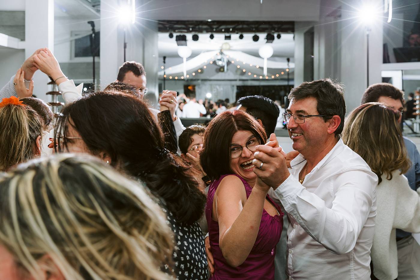 Les invités sur la piste de danse