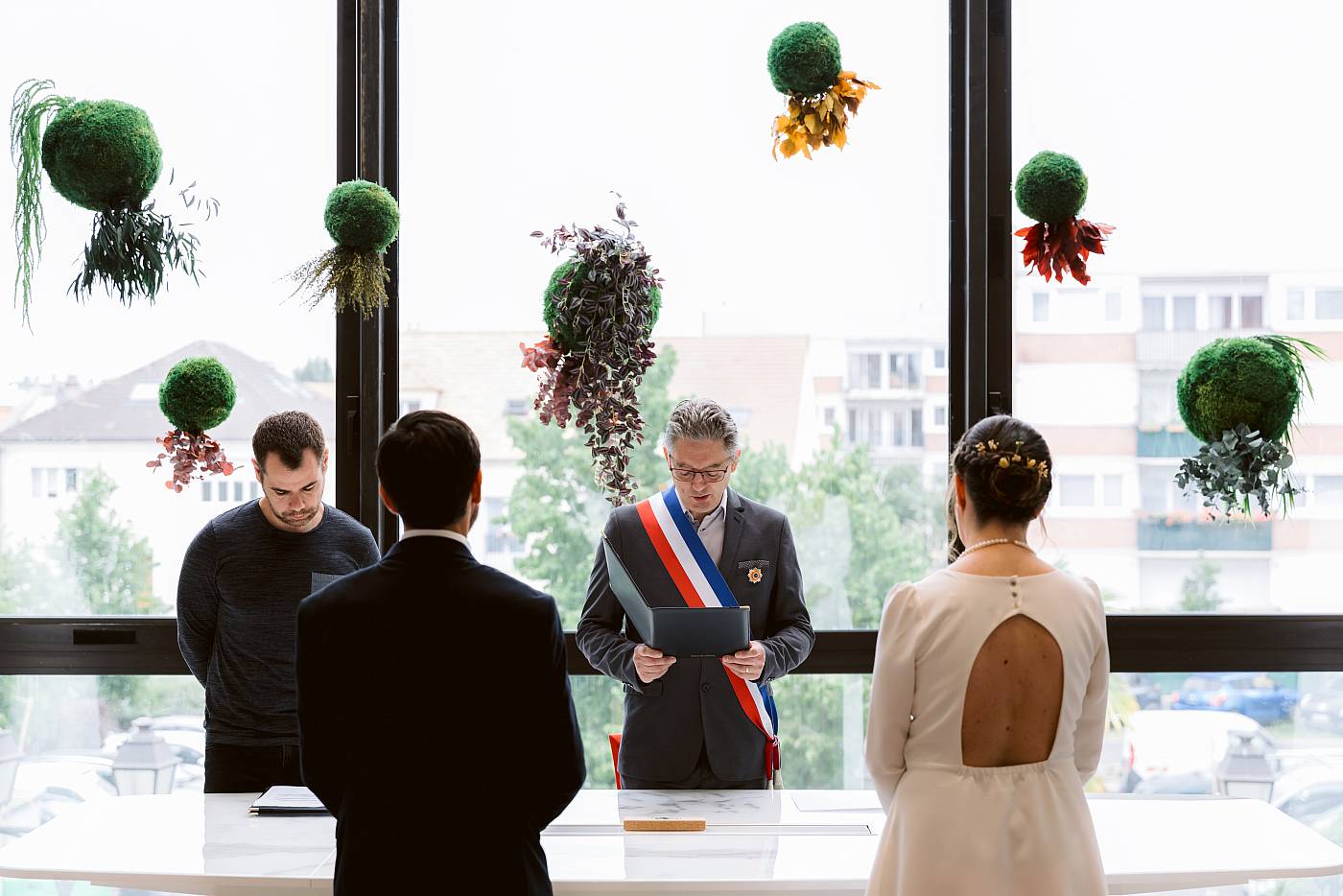 Les mariés devant le maire à Montesson