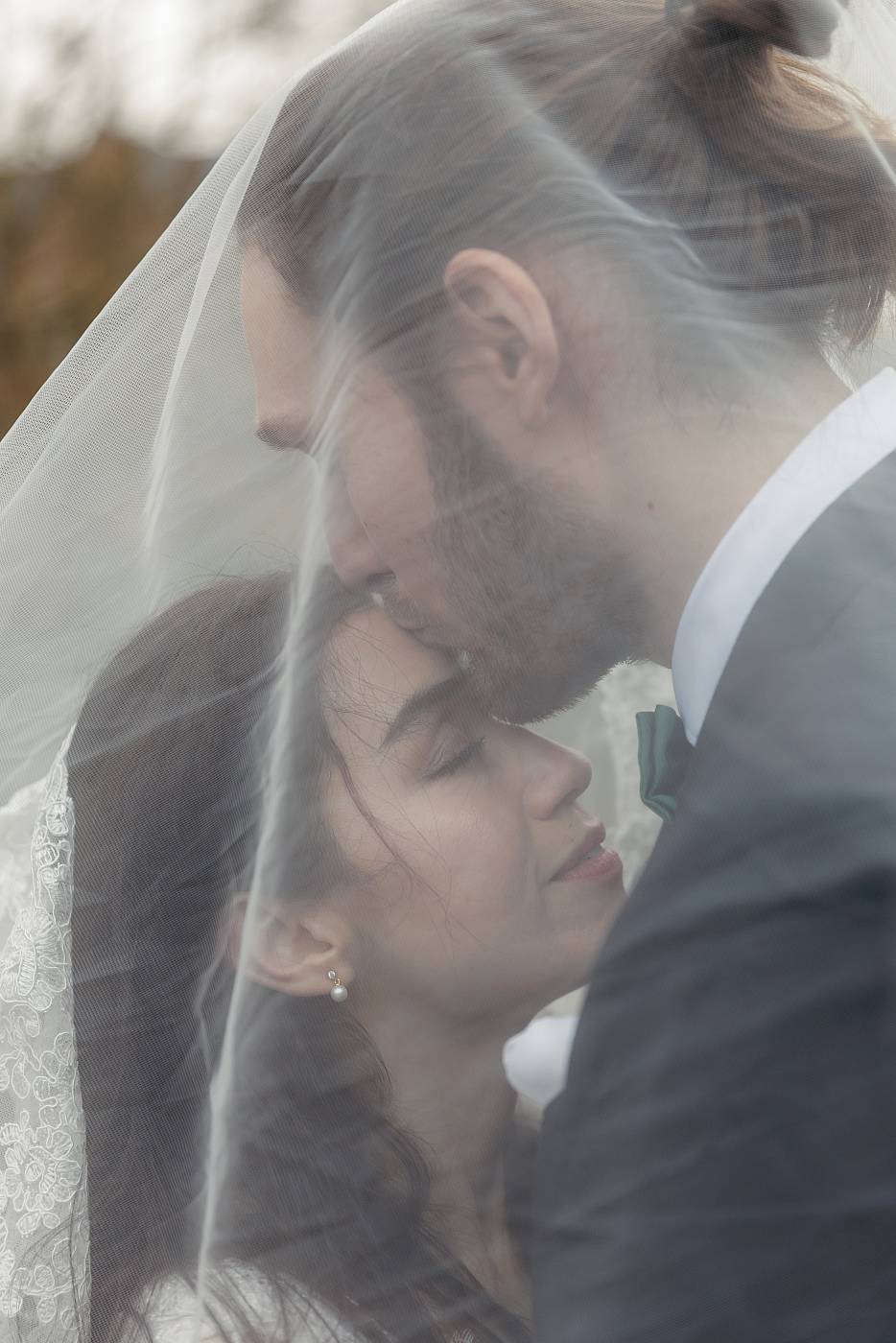 Bisous sur le front de la mariée