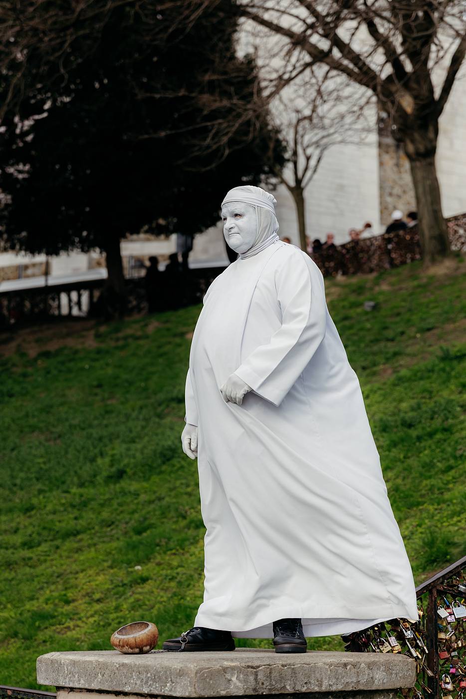 Un mime animant les rues de Montmartre