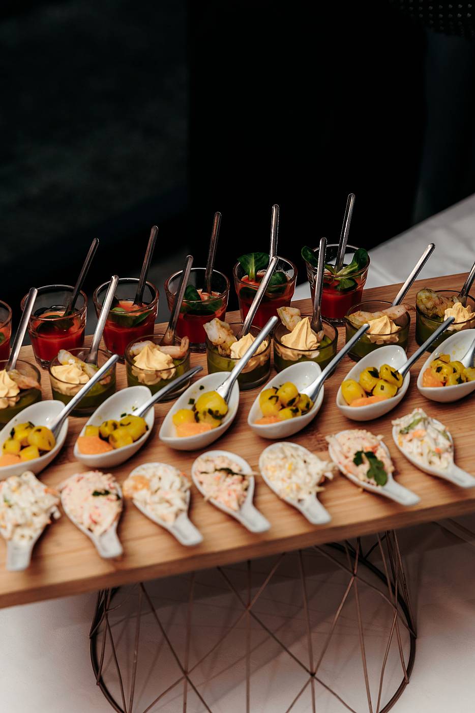 Gros plan sur les petits fours pour le vin d'honneur