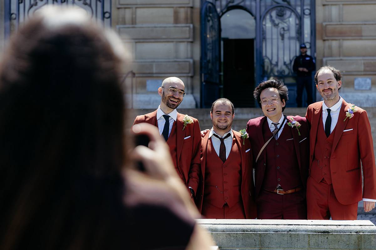 Photo d'une photo des garçons d'honneur.
