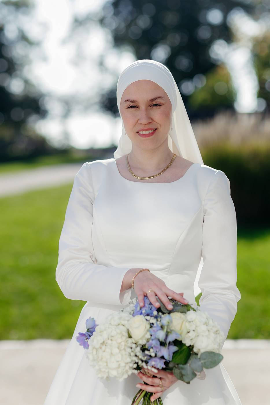 La mariée et son bouquet