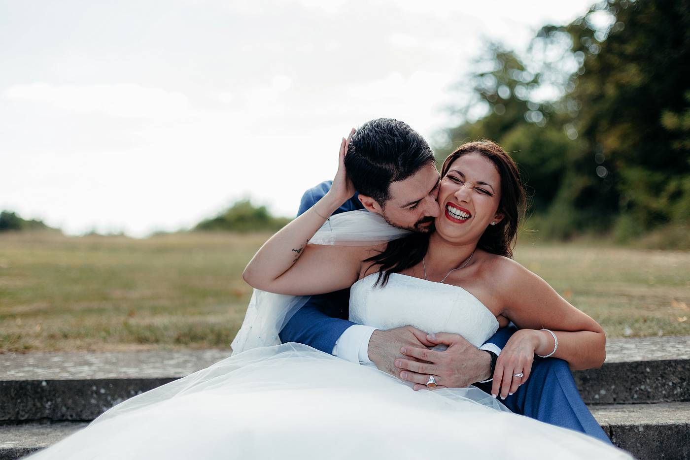 Le jeu des bisous dans les jardins du château de Breuil à Garancières