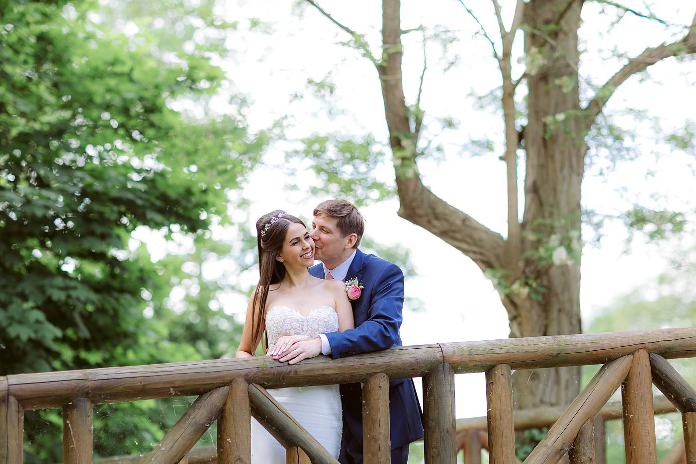 Le jeu des bisous dans le cou au parc des Ibis dans les Yvelines