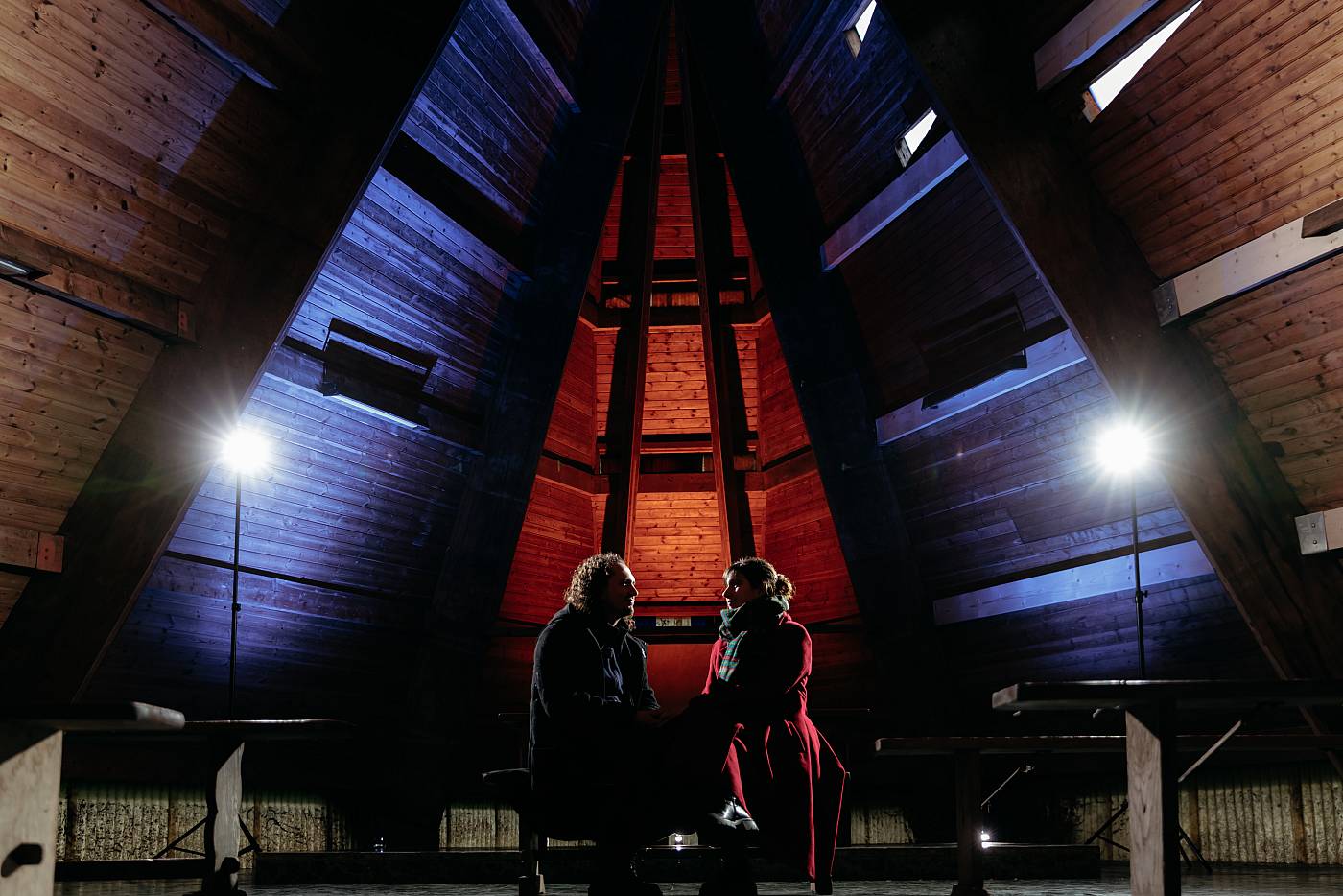 La chapelle illuminée pour la photo de couple finale