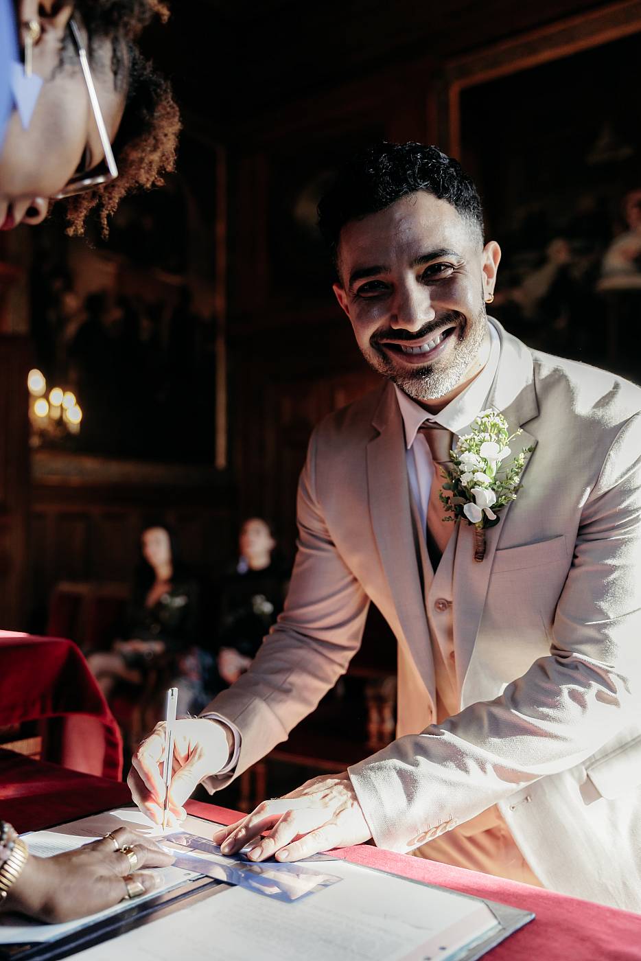 L'autre marié signe registre