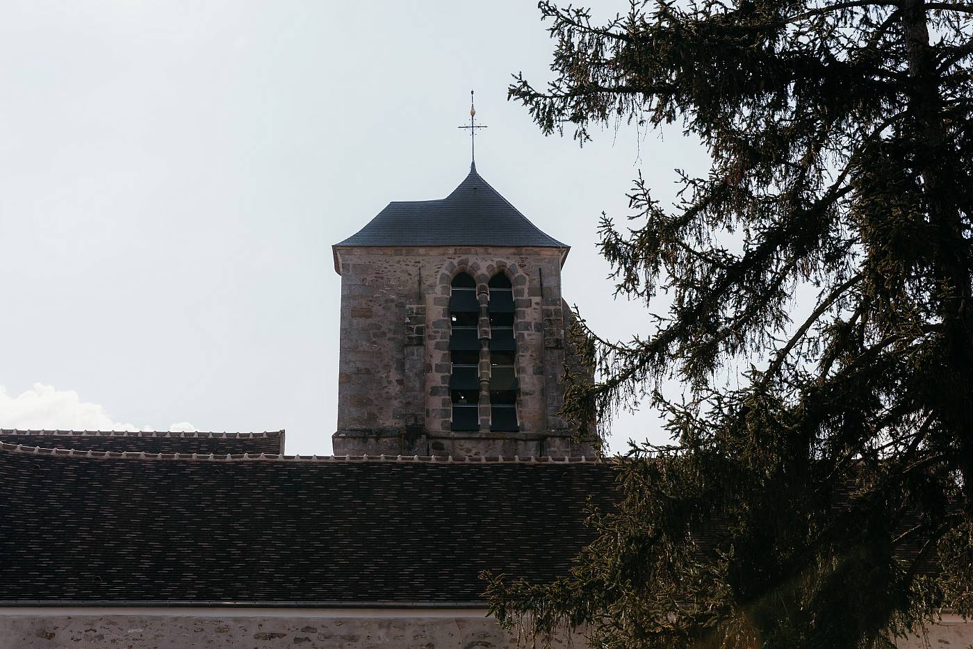 Le clocher de l'église Saint-Corneille de Chartrettes