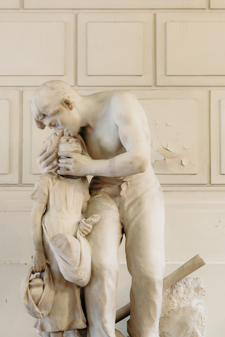 Statue dans la mairie du 18ème