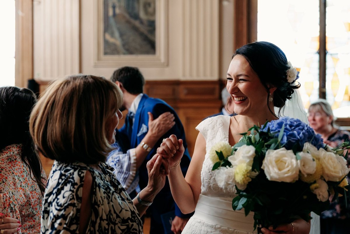 Le fou rire de la mariée
