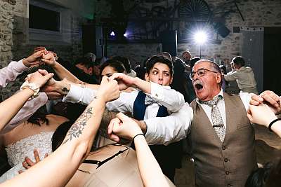 Les invités durant la soirée dansante